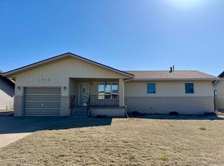 1714 Agnes Dr, Hays, KS 67601