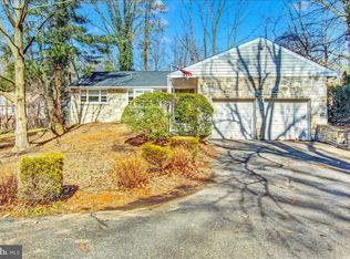 815 Hilton Ln, Elkins Park, PA 19027