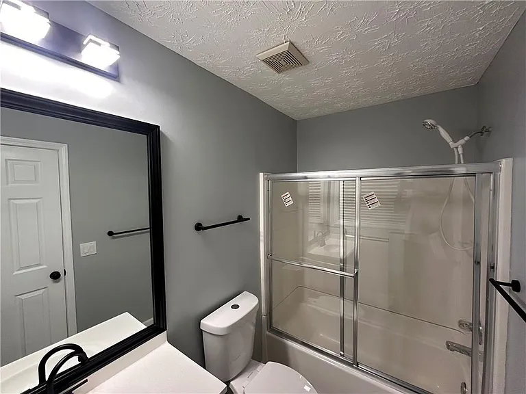 2025 Austin Park Cir — Photo 31