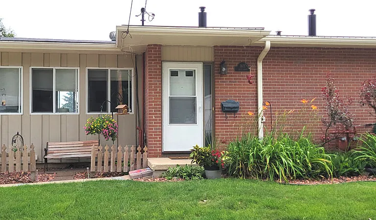 1611 Reetz Rd — Photo 1