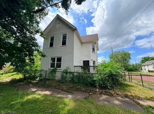 2982 E 67th St, Cleveland, OH 44127