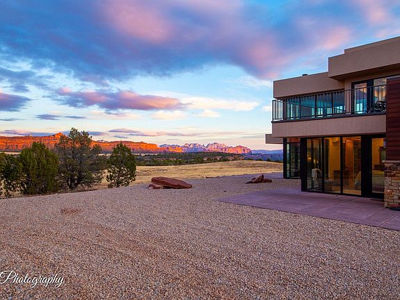 3rd image of 4907 N Mesa Rd