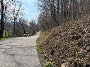 War Creek Rd, Thorn Hill, TN 37881