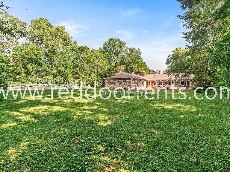 4701 Kessler Boulevard East Dr — Photo 41