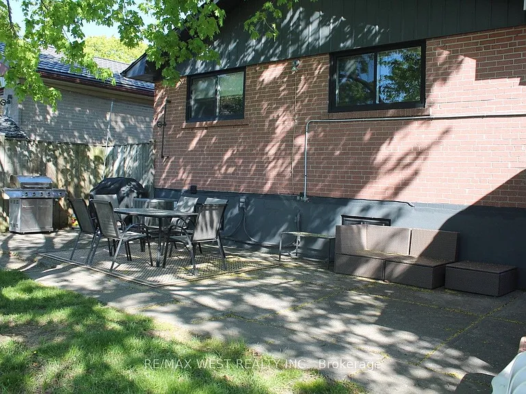 11 Fletcher Pl #MAIN — Photo 10