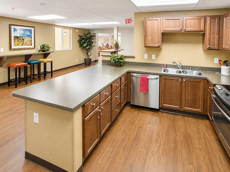 Huntington Plaza Senior Apartments — Photo 13
