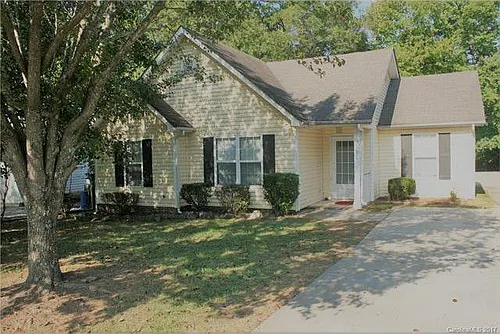 2731 Daffodil Dr Photo 1