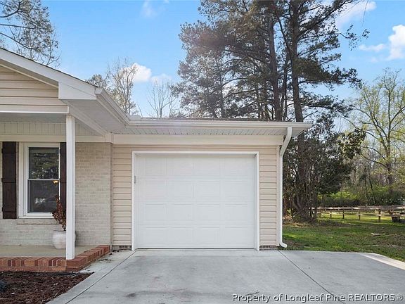 4th image of 427 College Dr