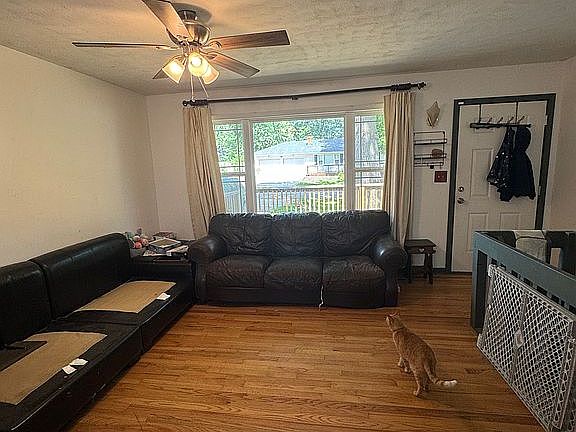3rd image of 1202 S Highland Dr
