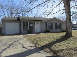 19 Lone Elk Ln, Saint Peters, MO 63376