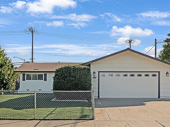 2nd image of 9101 Rosewood Dr