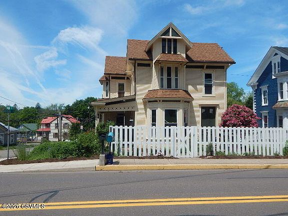 3rd image of 501 Main St