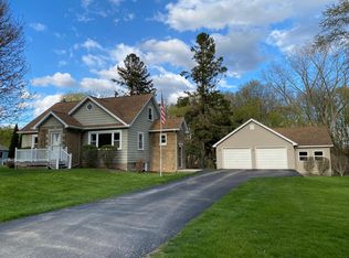 2915 Midvale Dr, Rochester, MI 48309