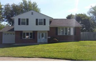 446 Sunset Dr, Southampton, PA 18966