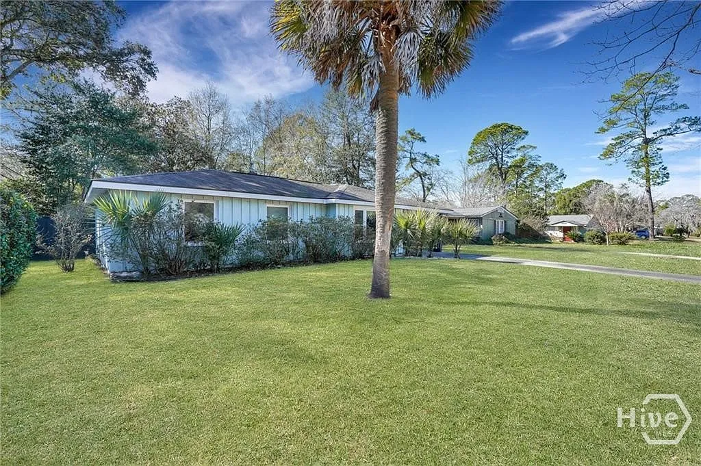 3 bed, 2.0 bath, 1850 sqft, $2,500 — Photo 4