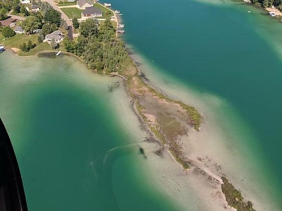 2nd image of 371 Burgess Lake Rd