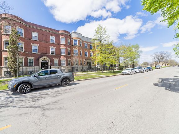 4th image of 5336 S Prairie Ave #1N