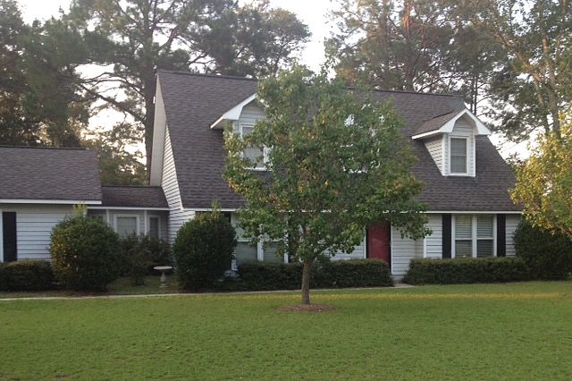 1st image of 1300 Woodlawn Cir