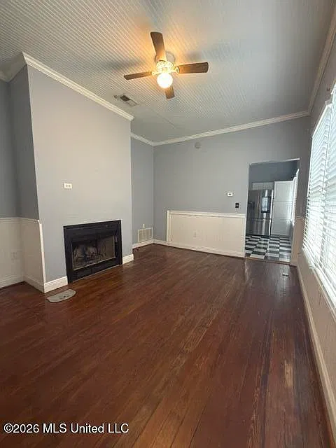 3 bed, 2.0 bath, 1080 sqft, $1,450 — Photo 2
