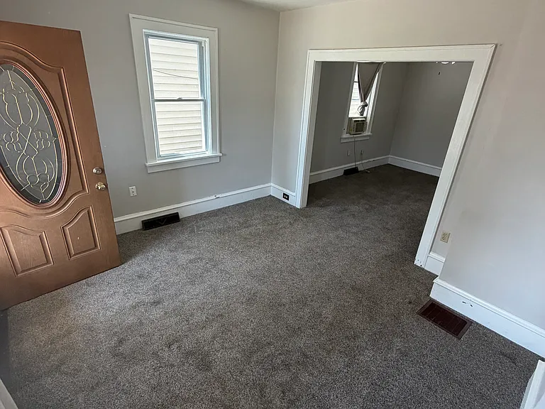 139145 E 8th St #139 — Photo 6