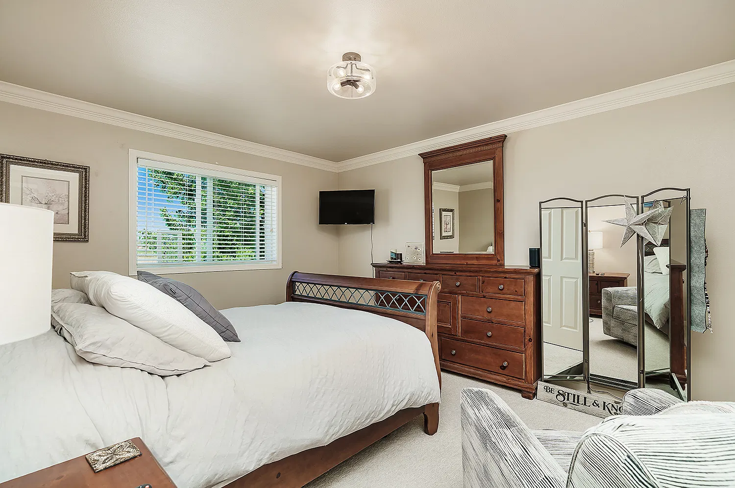 3 bed, 1880 sqft, $3,500 — Photo 3