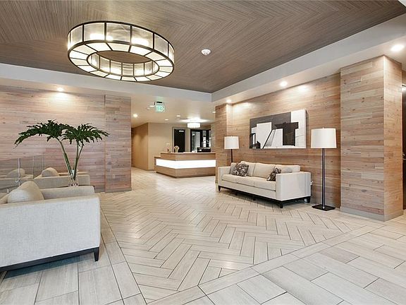 2nd image of 425 Notre Dame Blvd #409