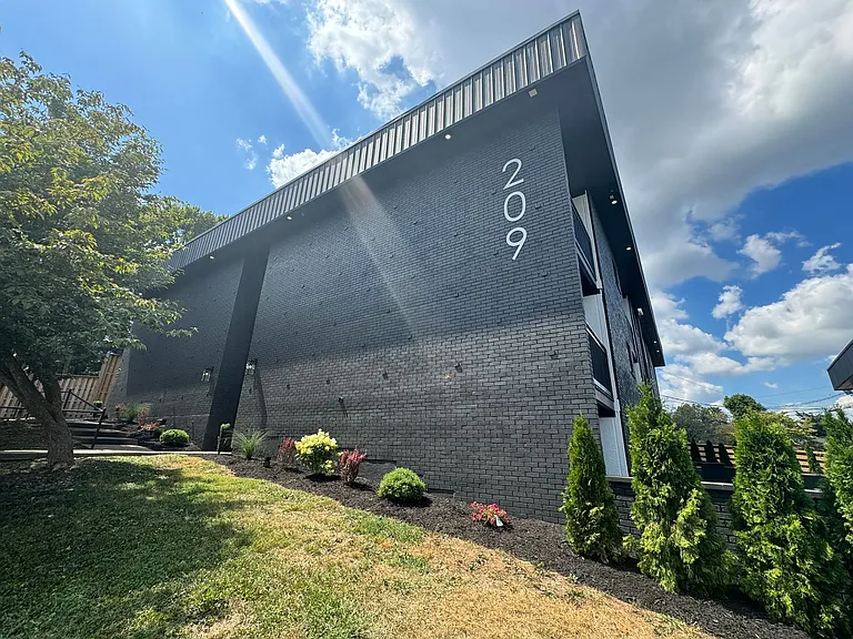 209 Lakeshore Dr — Photo 21