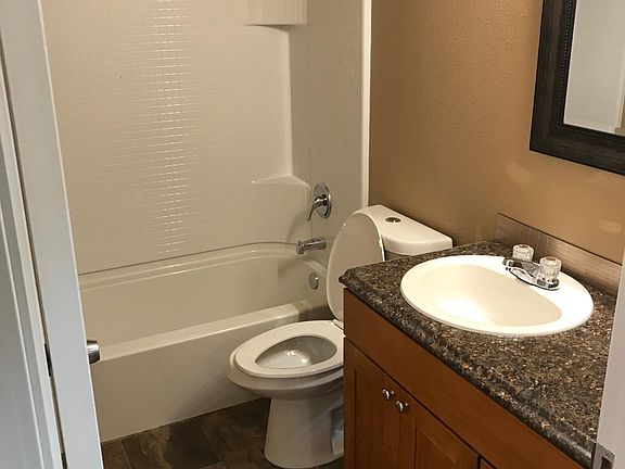 4th image of 4031 S Warner St #0
