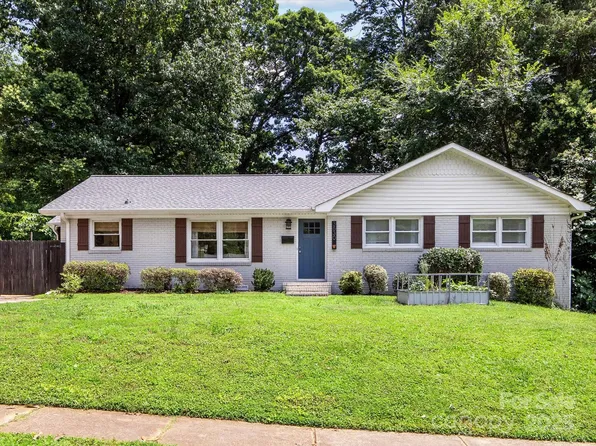 3530 Woodleaf Rd, Charlotte, NC 28205