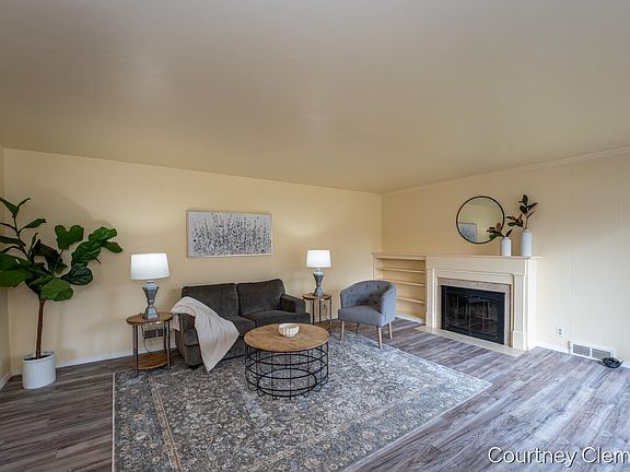 4th image of 2565 Cherrywood Ct SW