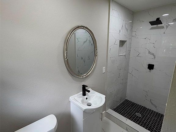 5th image of 6825 Driftwood St