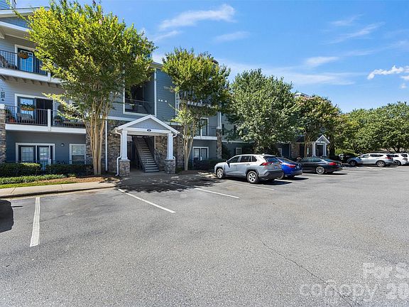 2nd image of 100 Vista Lake Dr APT 3
