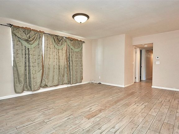 5th image of 17276 Miller Ave