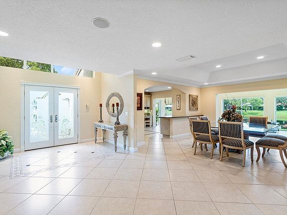 3rd image of 9 Glens Drive E