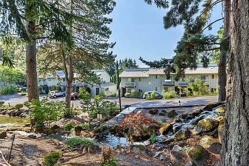 Roxclif Apartments Photo 1