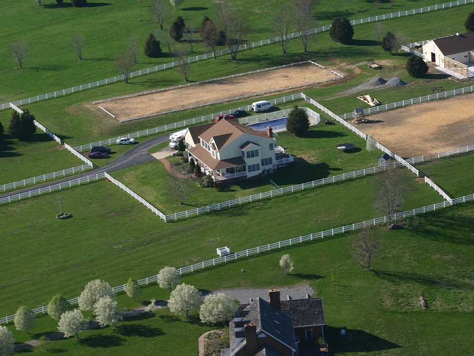 1st image of 7411 Snow Hill Dr