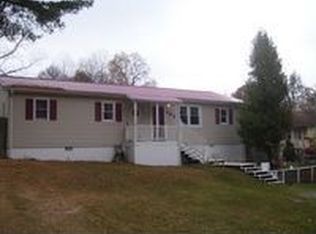 490 Rustic Hill Dr, Princeton, WV 24740