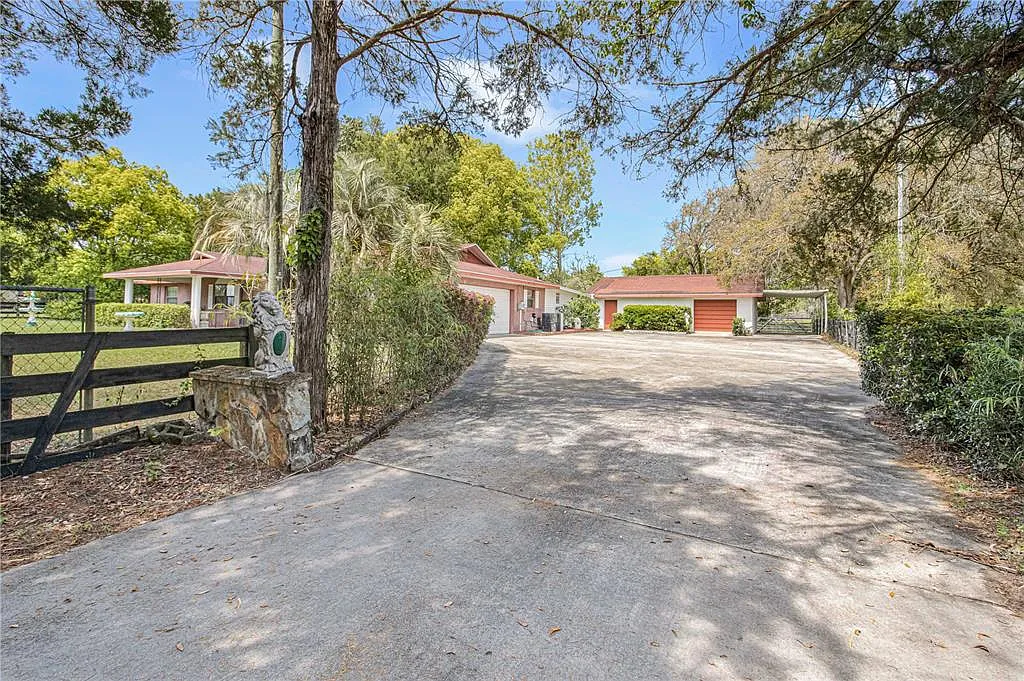 3 bed, 3.0 bath, 1805 sqft, $2,500 — Photo 4