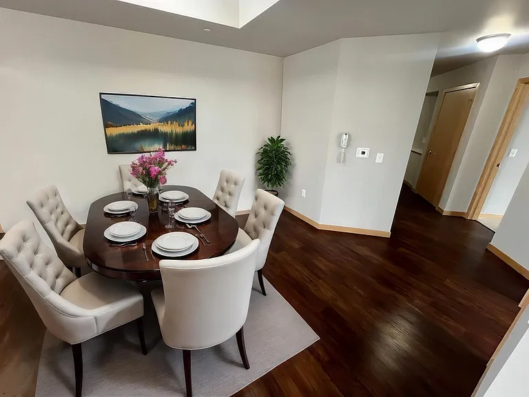Venture Luxury High Rise — Photo 288
