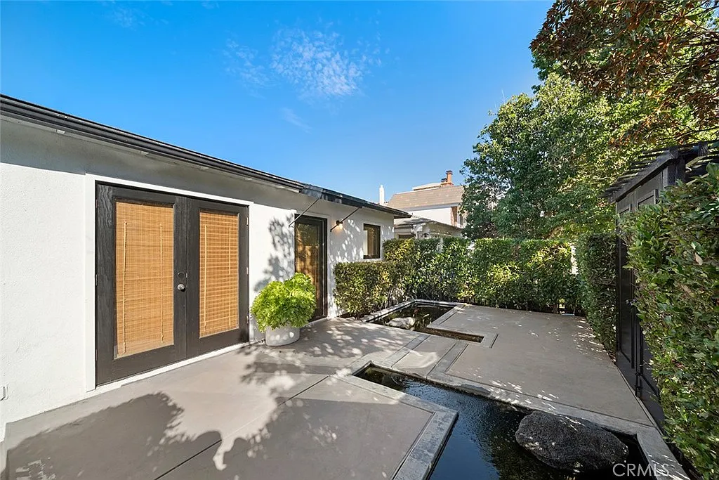 Building Photo - 435 Dahlia Ave