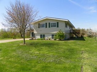 1618 S Hickory Grove Rd, Pt Clinton, OH 43452