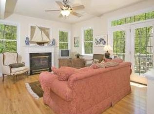 2806 Huntington Rd, Charlottesville, VA 22901