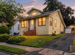 54 Cane St, Bogota, NJ 07603