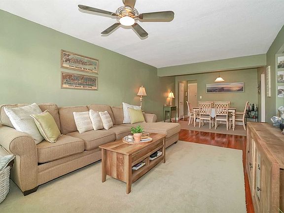 4th image of 210 E Broadway APT 4M