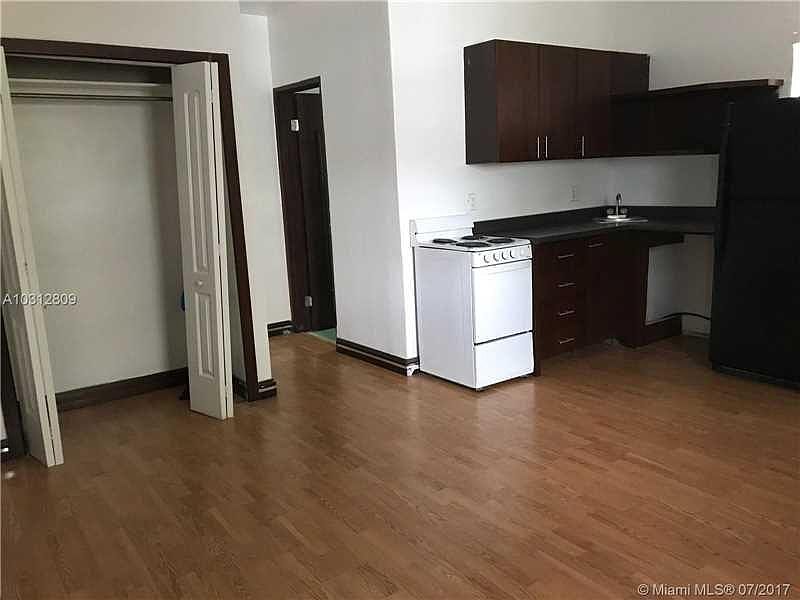 2nd image of 7128 Indian Creek Dr
