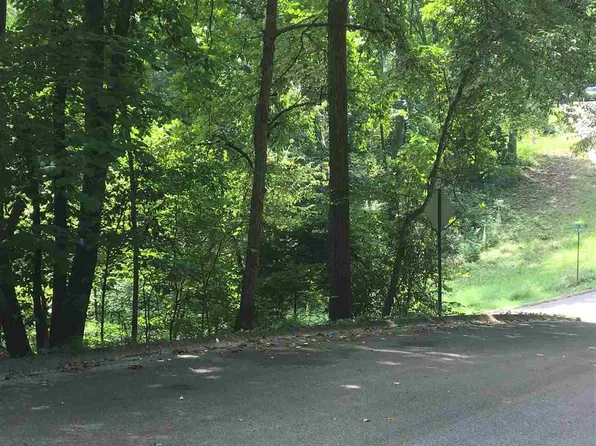 961 Cordell Hull Dr, Morristown, TN 37814