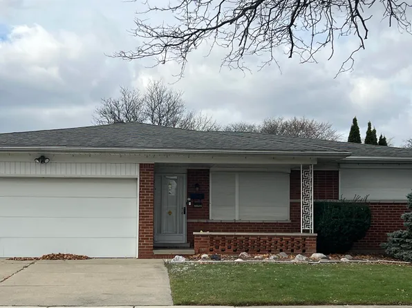 30029 Blossom Ln, Warren, MI 48088