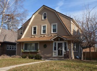 4136 N Farwell Ave, Shorewood, WI 53211