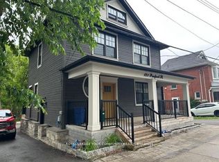 121 Prospect St #1, Newmarket, ON L3Y 3T3