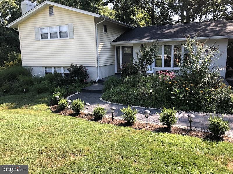 1st image of 8901 Beauchamp Dr